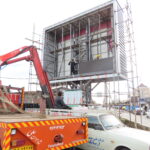 اهمیت دقت و کارشناسی آریاتک در طراحی سازه نمایشگرهای شهری | اجرای استاندارد تلویزیون شهری در مازندران