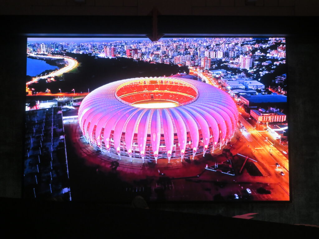 ویدئووال چیست؟ راهنمای کامل خرید و قیمت Video Wall ویدئووال چیست؟ راهنمای کامل خرید و قیمت Video Wall