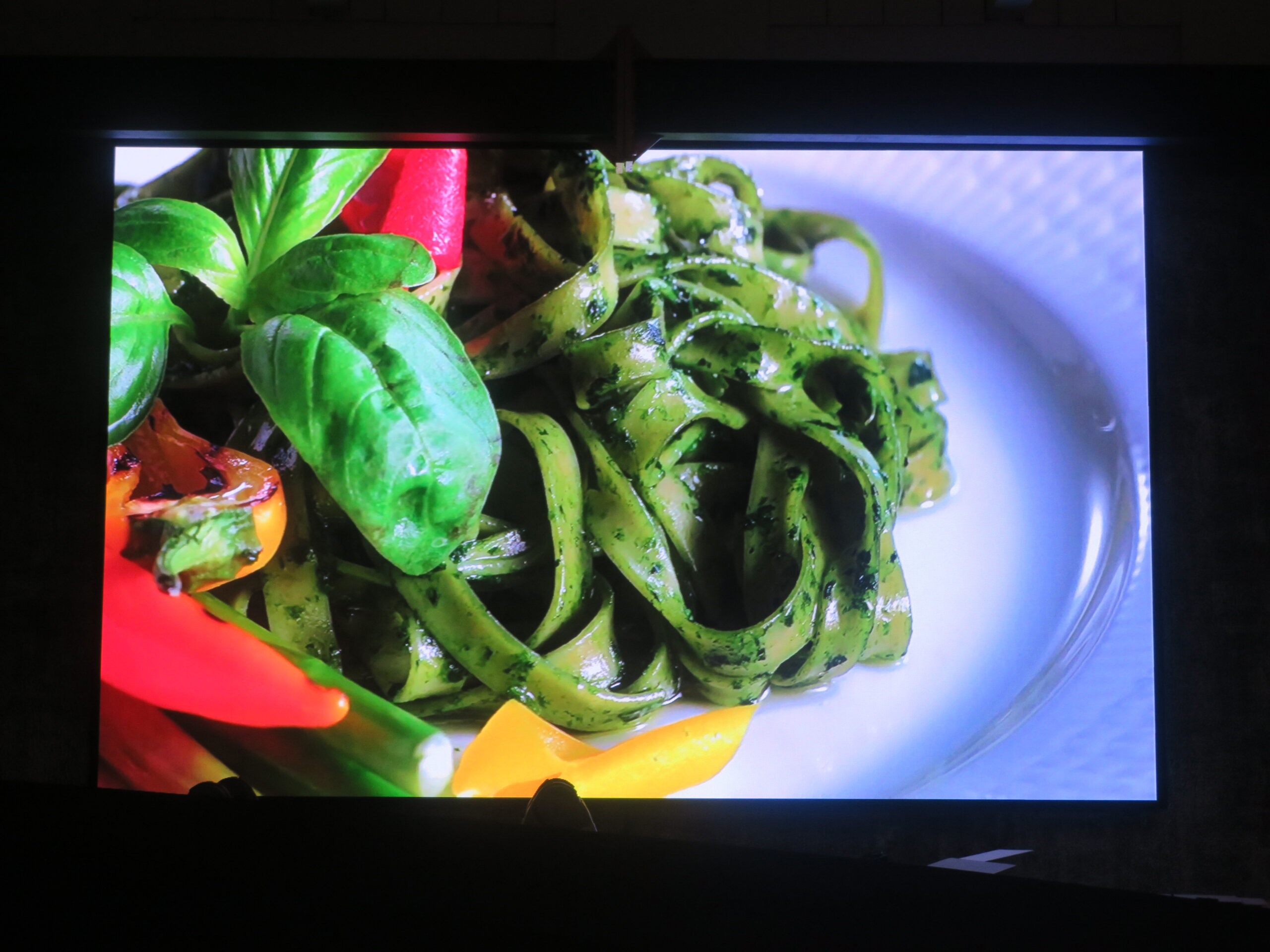 ویدئووال آریاتک ساری ویدئووال آریاتک ساری